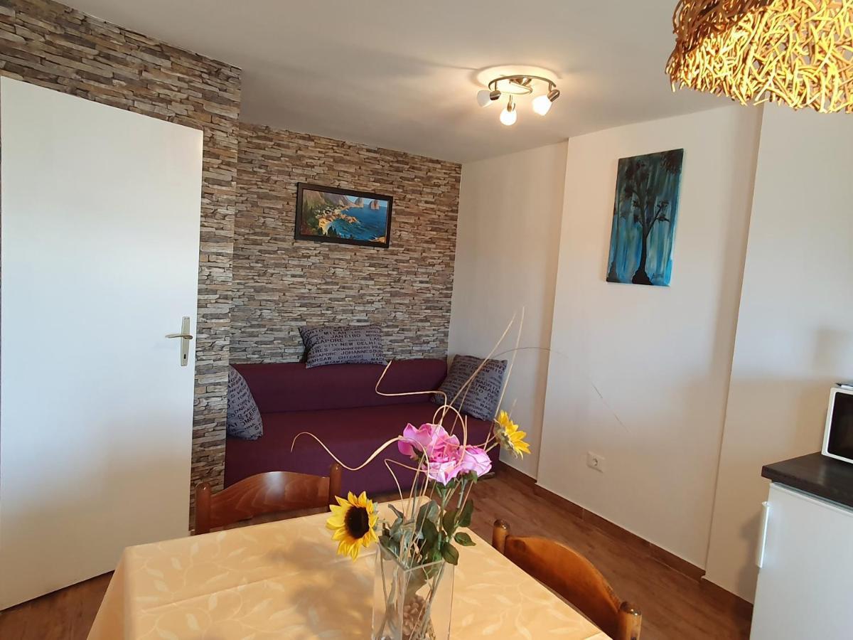 Apartments Kiwi Ρόβινι Εξωτερικό φωτογραφία